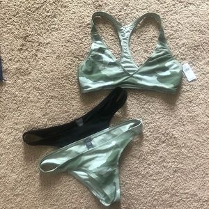 Bikini set + extra bottom!